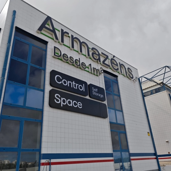 Control Space - Self Storage Alfragide Self Storage 